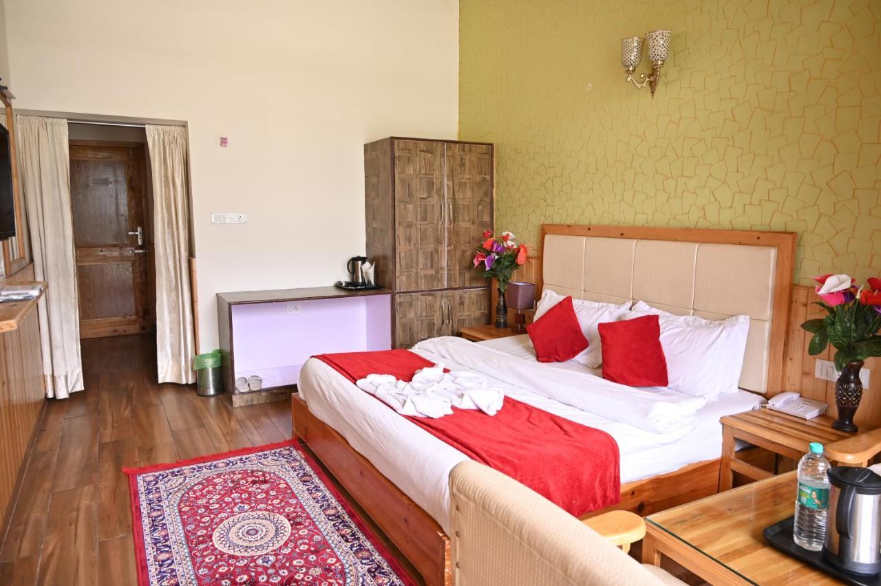 Hotel Seven Hills Manali Экстерьер фото