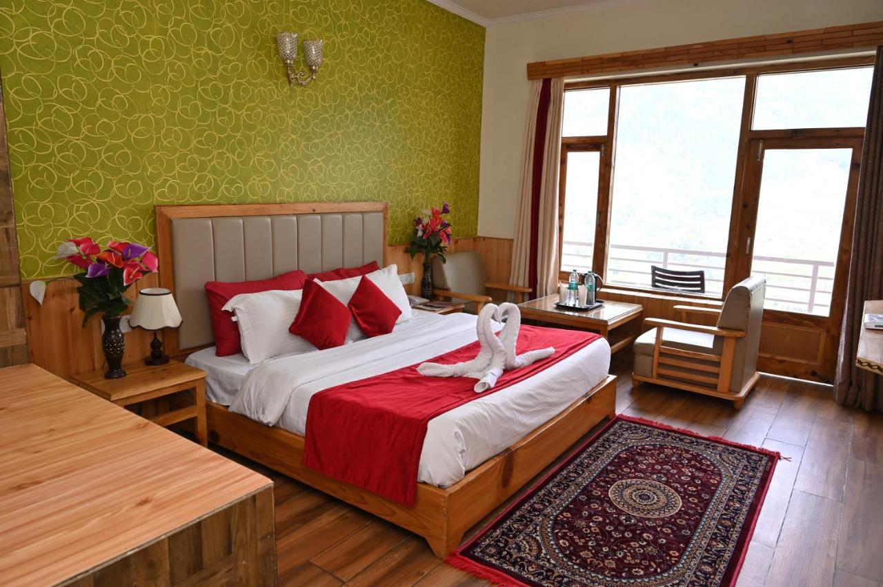 Hotel Seven Hills Manali Экстерьер фото