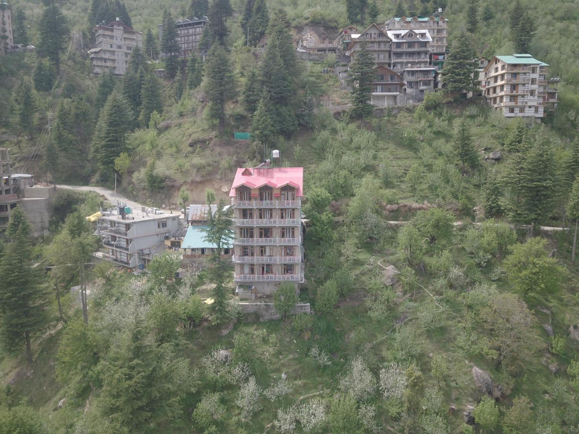 Hotel Seven Hills Manali Экстерьер фото