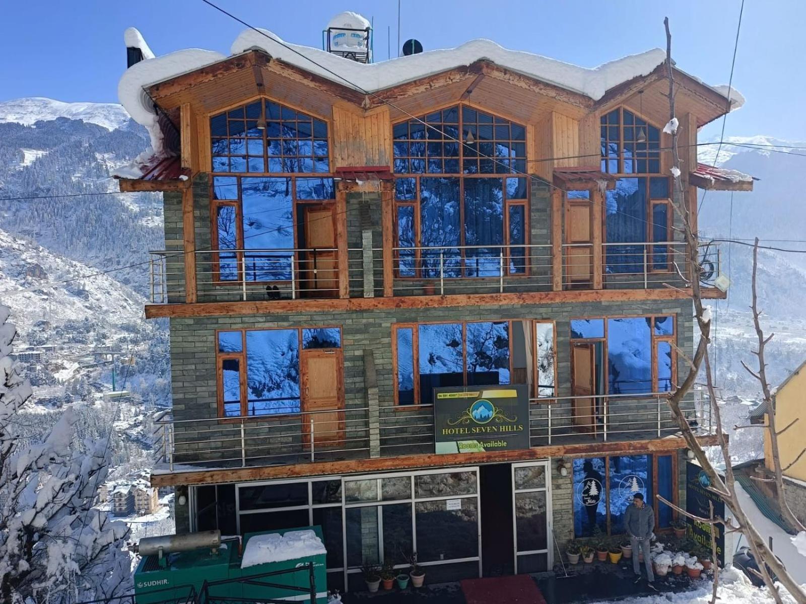 Hotel Seven Hills Manali Экстерьер фото