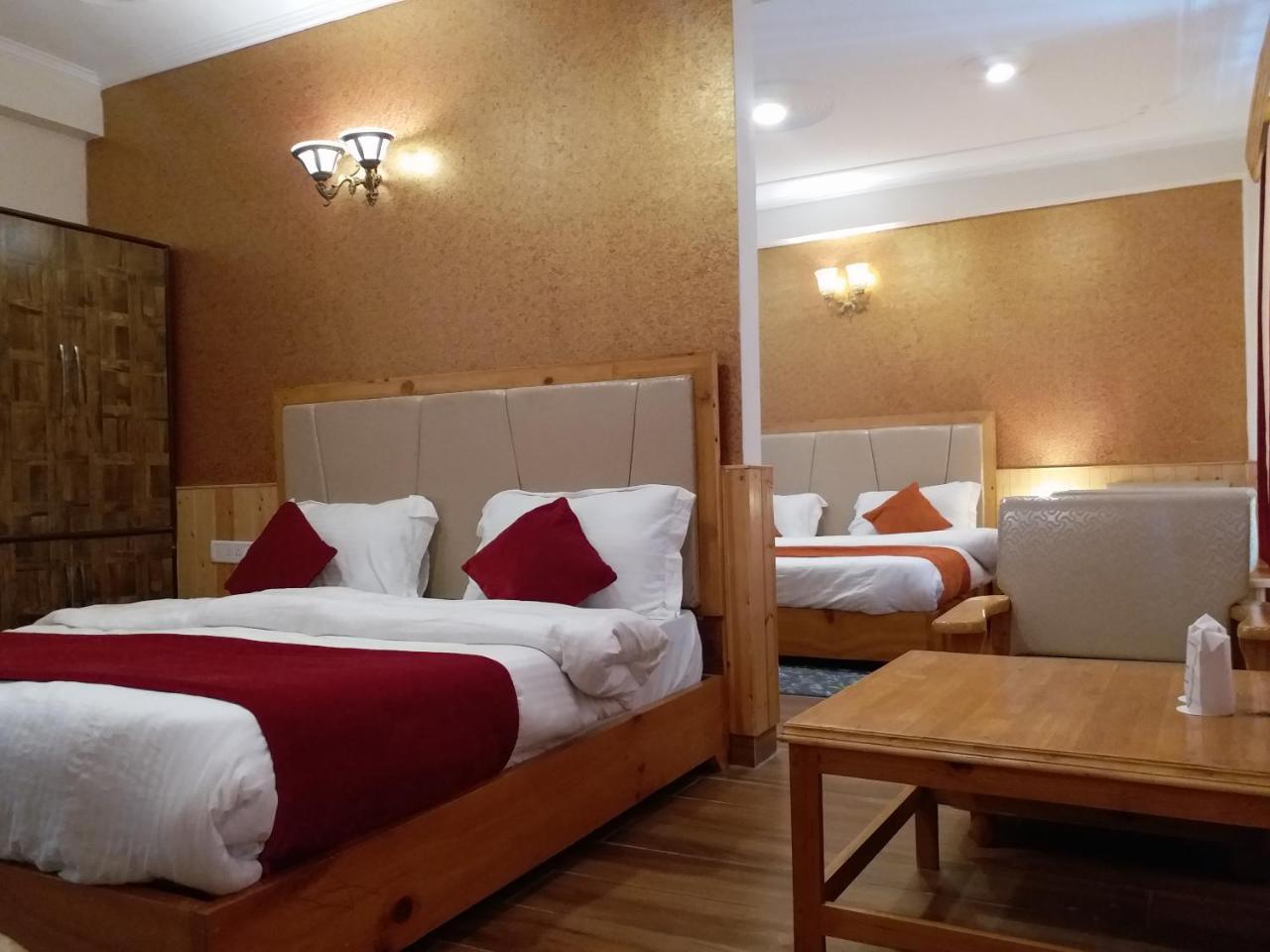 Hotel Seven Hills Manali Экстерьер фото